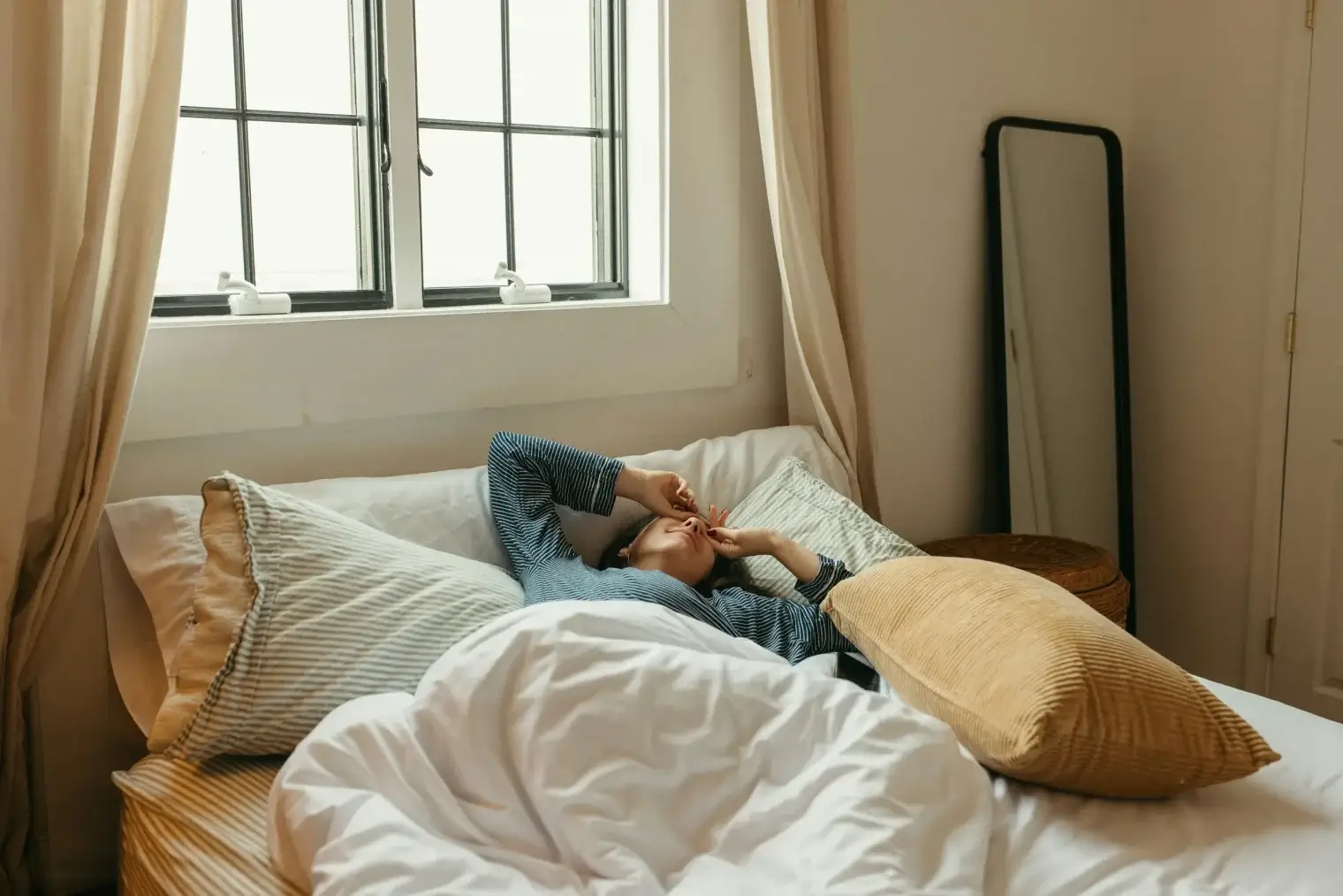 Relaxing bedroom lifestyle near Wentwood Fields West studio, one, and two-bedroom apartments in Frisco